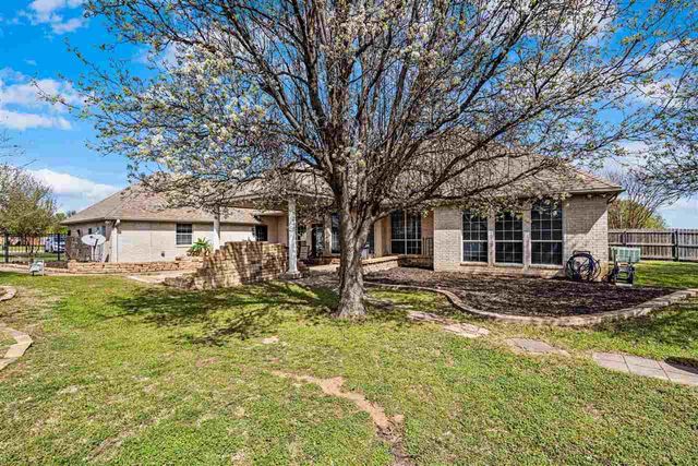 12 NW Pleasant View Ridge, Lawton, OK 73505