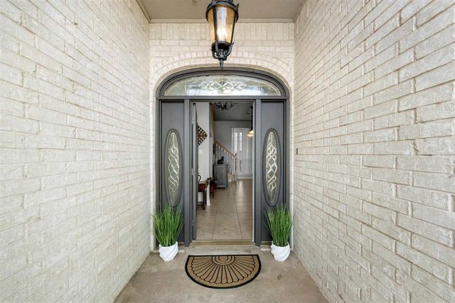 12 NW Pleasant View Ridge, Lawton, OK 73505