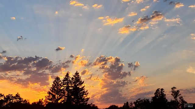 4094 E 3rd Ave, Napa, CA 94558