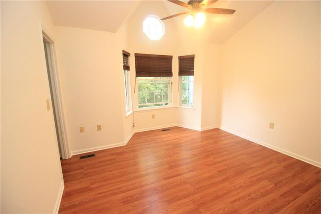 106 Founders Court, Bethlehem Twp, PA 18020
