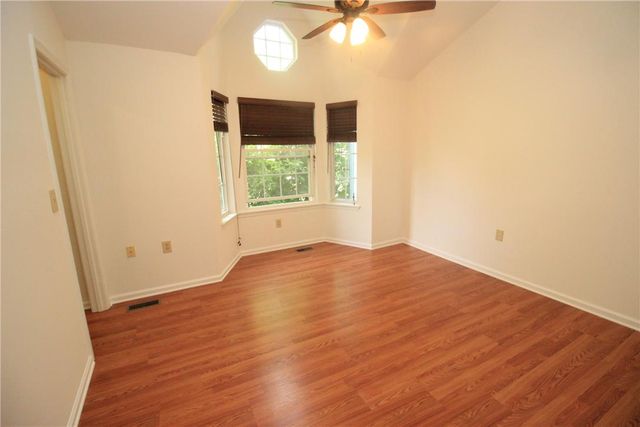 106 Founders Court, Bethlehem Twp, PA 18020