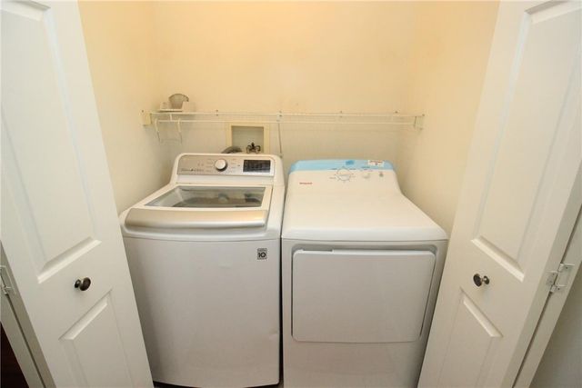 106 Founders Court, Bethlehem Twp, PA 18020