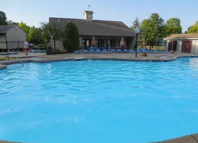 106 Founders Court, Bethlehem Twp, PA 18020