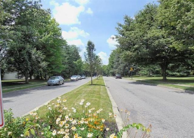 106 Founders Court, Bethlehem Twp, PA 18020