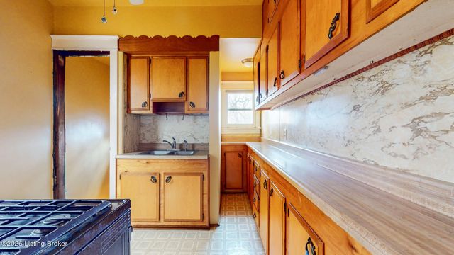 1430 Rufer Ave, Louisville, KY 40204