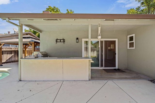 365 Birchwood Ct, Modesto, CA 95350