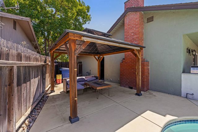 365 Birchwood Ct, Modesto, CA 95350