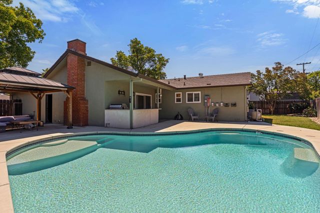 365 Birchwood Ct, Modesto, CA 95350