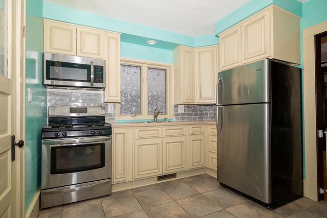 108 Smythe Court, Beaver Dam, WI 53916