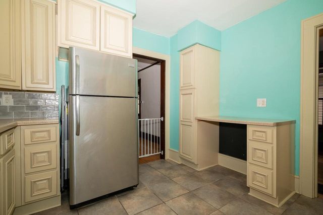 108 Smythe Court, Beaver Dam, WI 53916