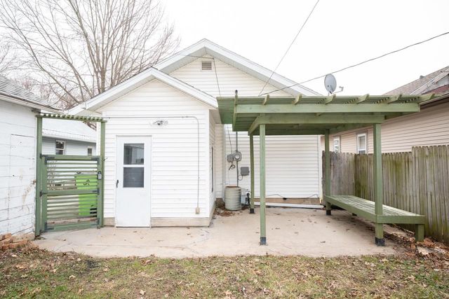 108 Smythe Court, Beaver Dam, WI 53916