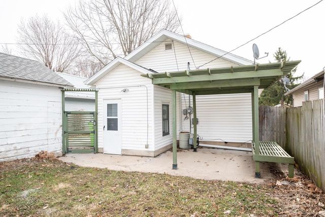 108 Smythe Court, Beaver Dam, WI 53916