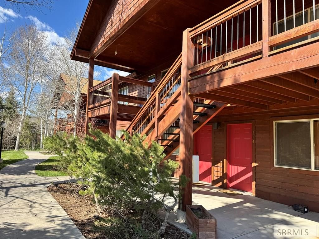 Image 14 of property listing at 200 Homestead Road # 305, Victor, ID 83455