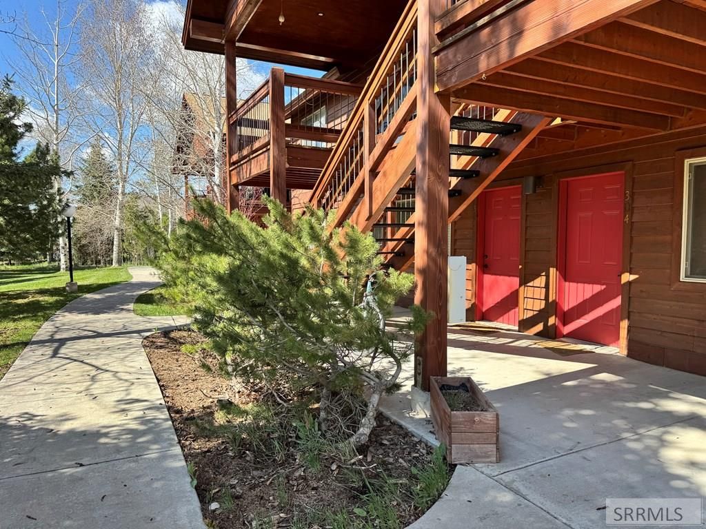 Image 15 of property listing at 200 Homestead Road # 305, Victor, ID 83455