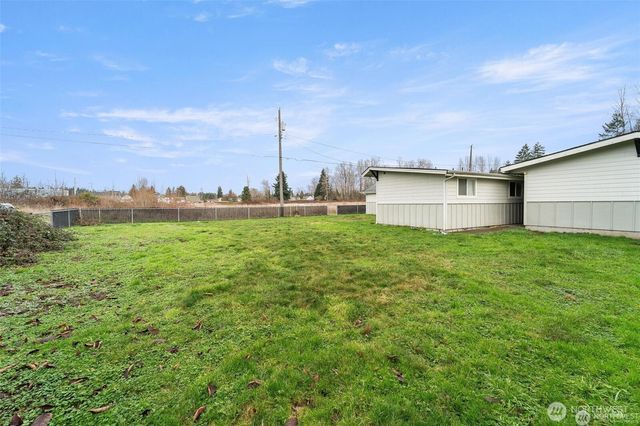816 88th Street E, Tacoma, WA 98445