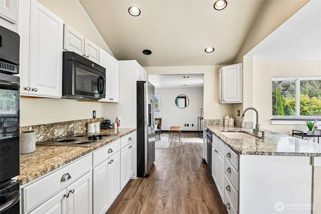 816 88th Street E, Tacoma, WA 98445