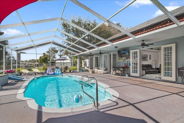 349 NE Anderson St, Lake Placid, FL 33852