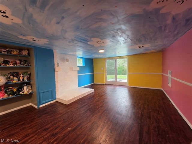 300 Eastlawn Circle, Zanesville, OH 43701