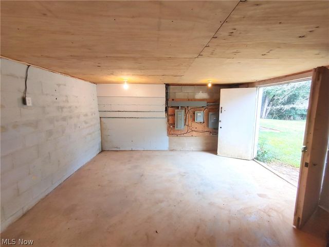 300 Eastlawn Circle, Zanesville, OH 43701