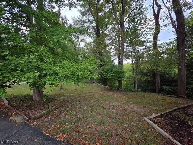 300 Eastlawn Circle, Zanesville, OH 43701