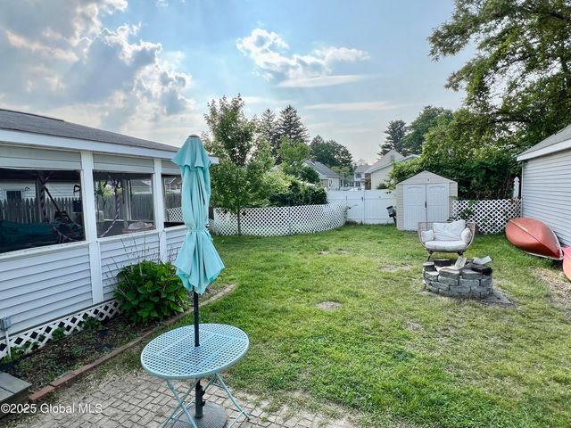 2803 Wellington Avenue, Rotterdam, NY 12306