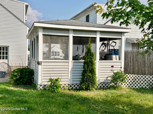 2803 Wellington Avenue, Rotterdam, NY 12306