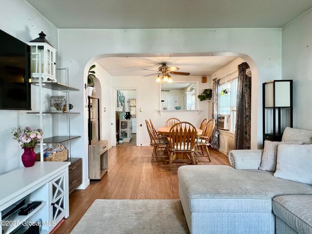 2803 Wellington Avenue, Rotterdam, NY 12306