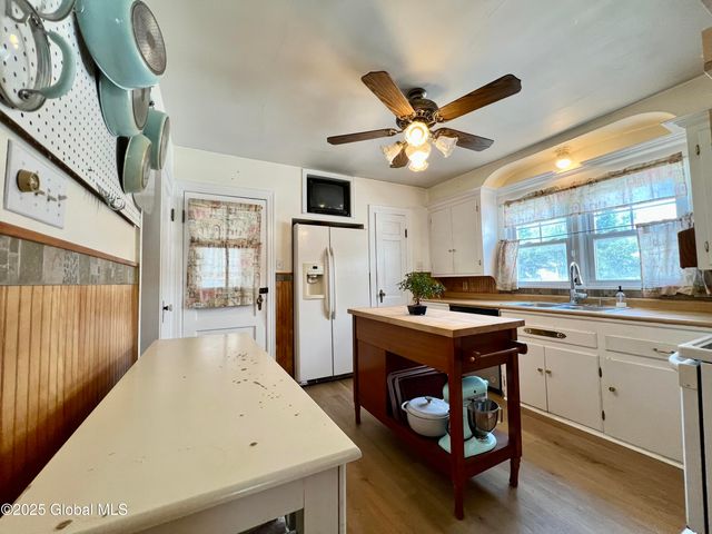 2803 Wellington Avenue, Rotterdam, NY 12306