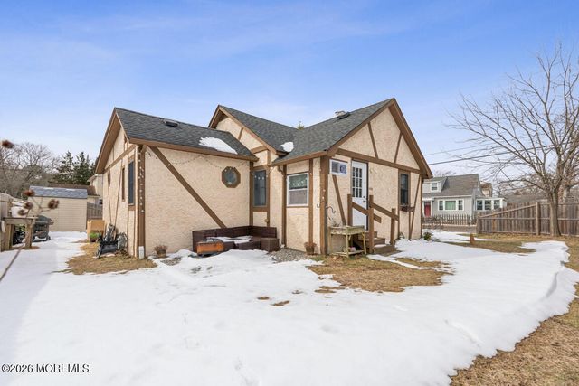 699 Mantoloking Road, Brick, NJ 08723