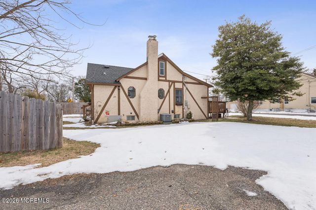 699 Mantoloking Road, Brick, NJ 08723