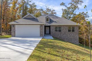 1 Insh Cir, Bella Vista, AR 72715