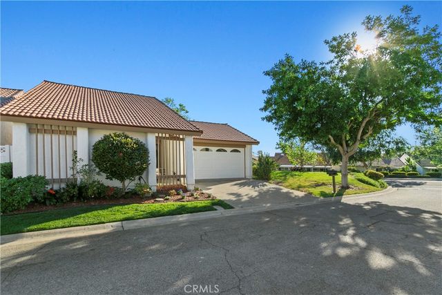 23986 Calle Alonso, Mission Viejo, CA 92692
