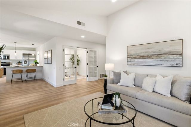 23986 Calle Alonso, Mission Viejo, CA 92692