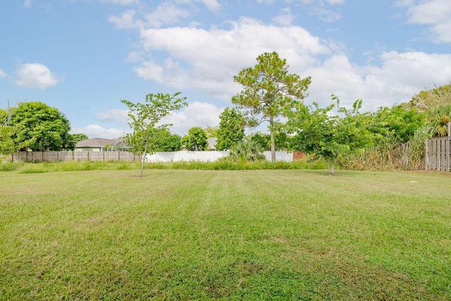 362 NW Bayshore Boulevard, Port St Lucie, FL 34983