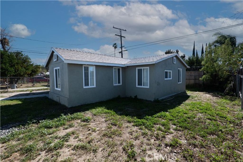 5286 Odell Street C, Jurupa Valley, CA 92509