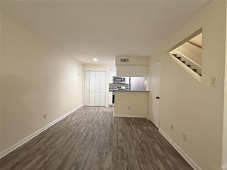 2100 Wilcrest Drive 107, Houston, TX 77042