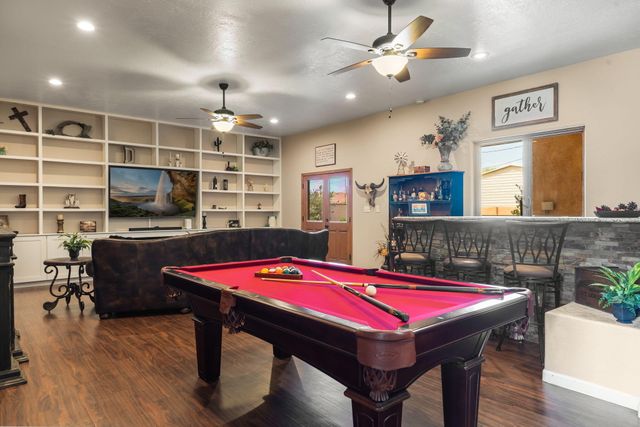 5900 Jones Place NW, Albuquerque, NM 87120