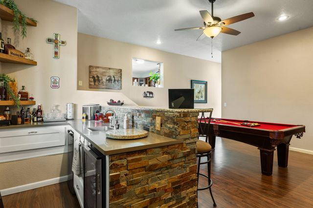 5900 Jones Place NW, Albuquerque, NM 87120