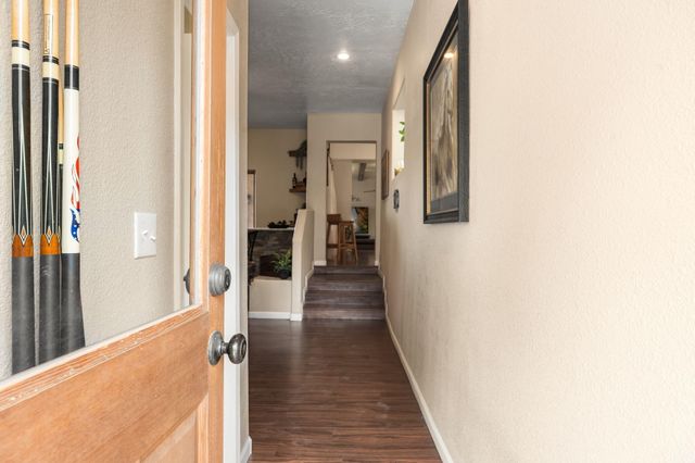 5900 Jones Place NW, Albuquerque, NM 87120