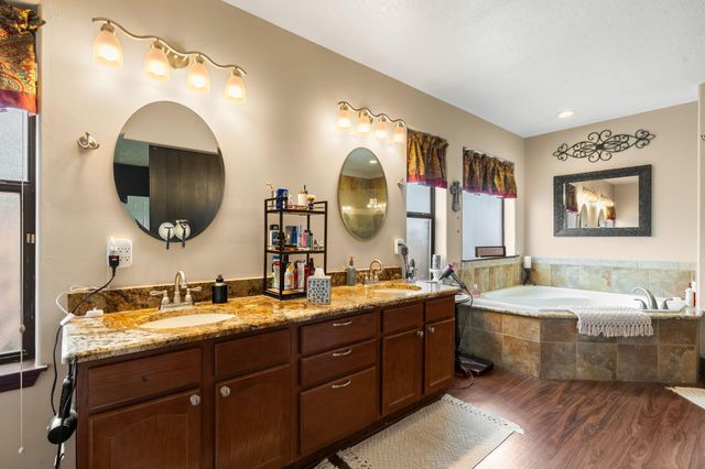 5900 Jones Place NW, Albuquerque, NM 87120
