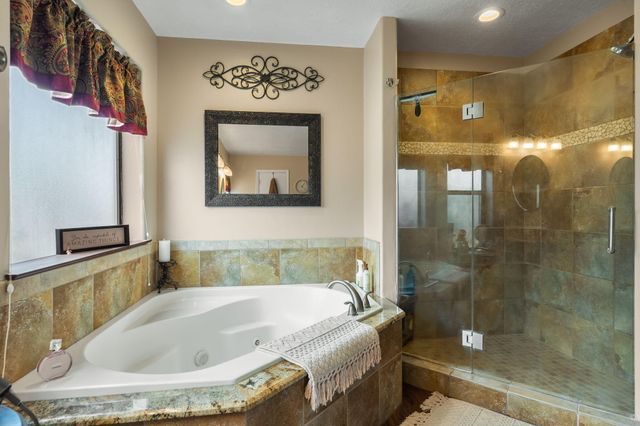 5900 Jones Place NW, Albuquerque, NM 87120