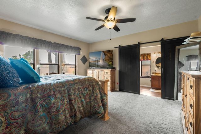 5900 Jones Place NW, Albuquerque, NM 87120
