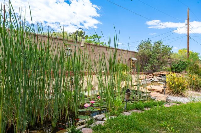 5900 Jones Place NW, Albuquerque, NM 87120