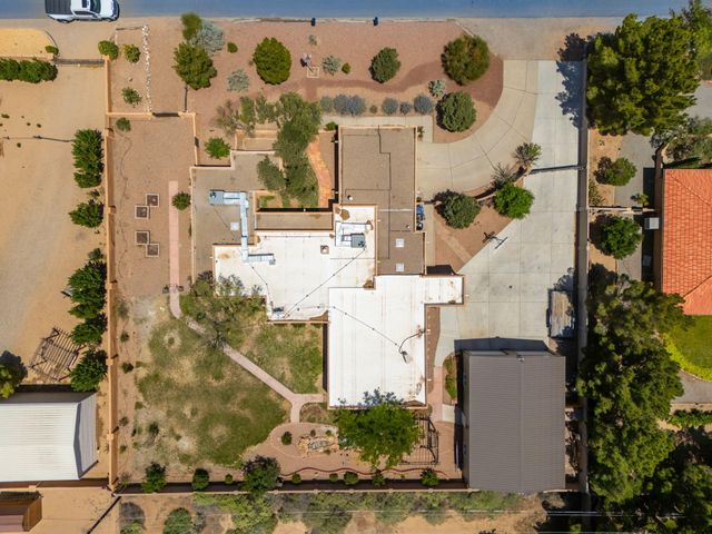 5900 Jones Place NW, Albuquerque, NM 87120