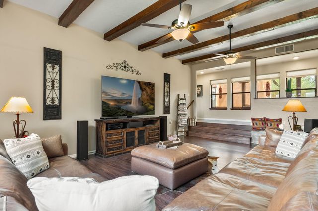 5900 Jones Place NW, Albuquerque, NM 87120