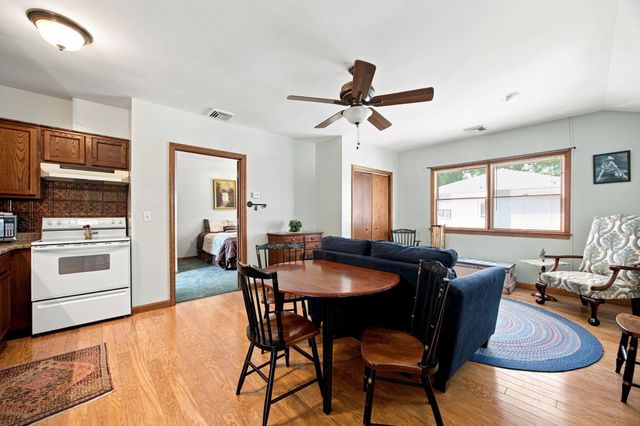 47 Overlook Dr, Easthampton, MA 01027