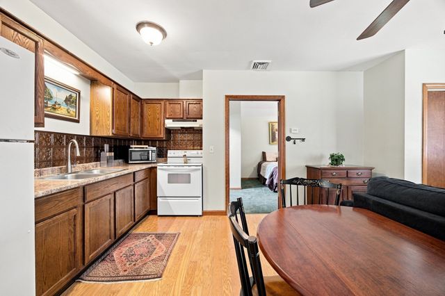 47 Overlook Dr, Easthampton, MA 01027