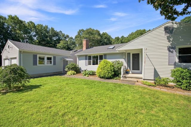 47 Overlook Dr, Easthampton, MA 01027