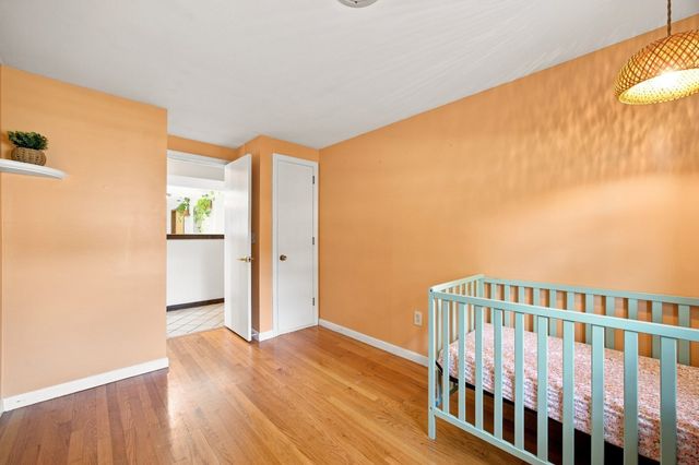47 Overlook Dr, Easthampton, MA 01027
