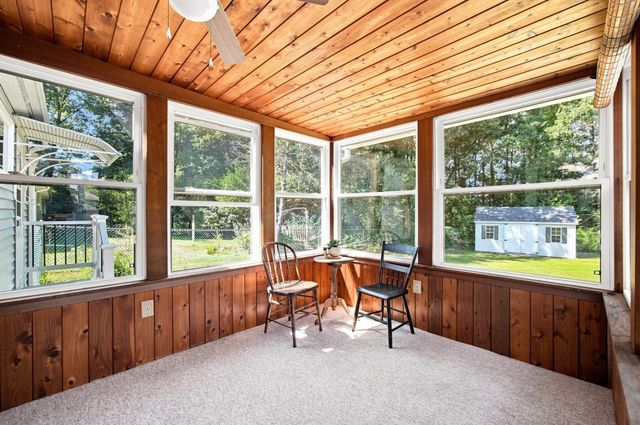47 Overlook Dr, Easthampton, MA 01027